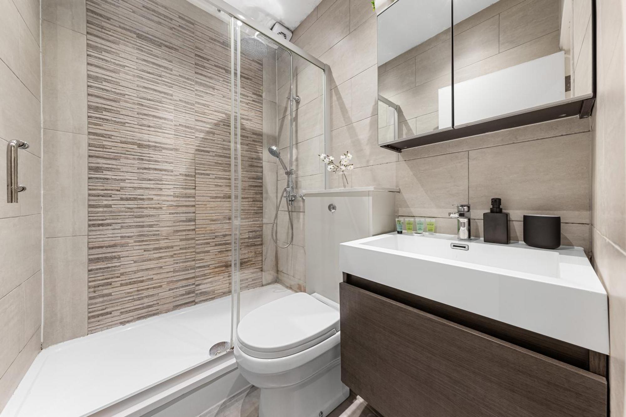 Boho 1-br Peakham Rye Lane Apartment London